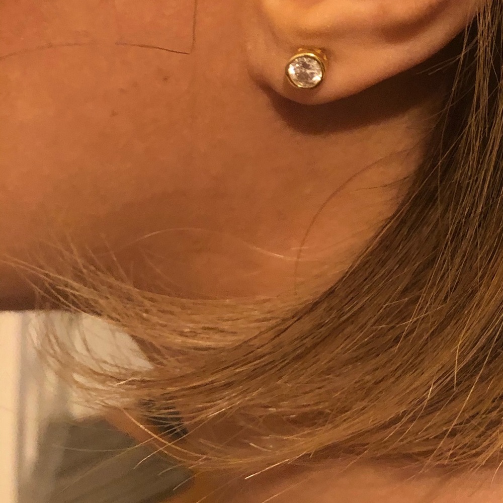 🛍1CT CZ  5MM BEZEL Studs, Silver. LUNETTA